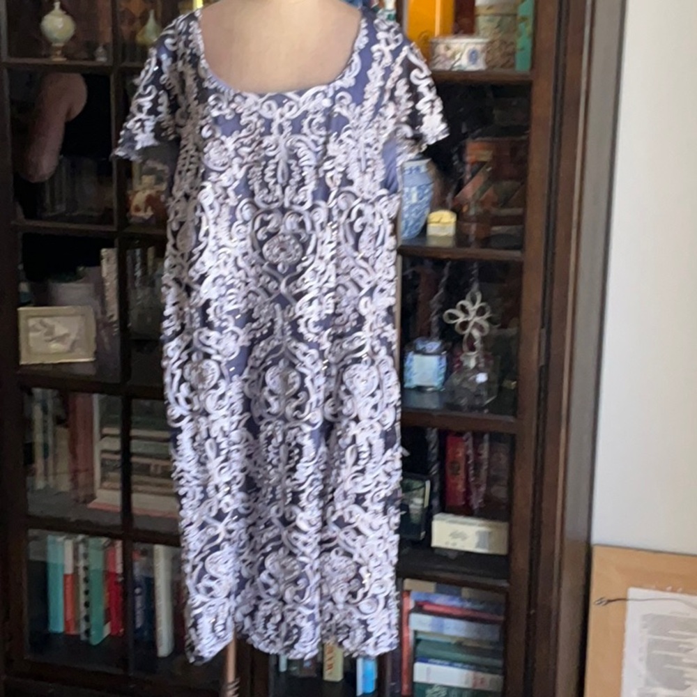 Alex Evenings Black and lavender grey Sheath Dress with Flutter Sleeves